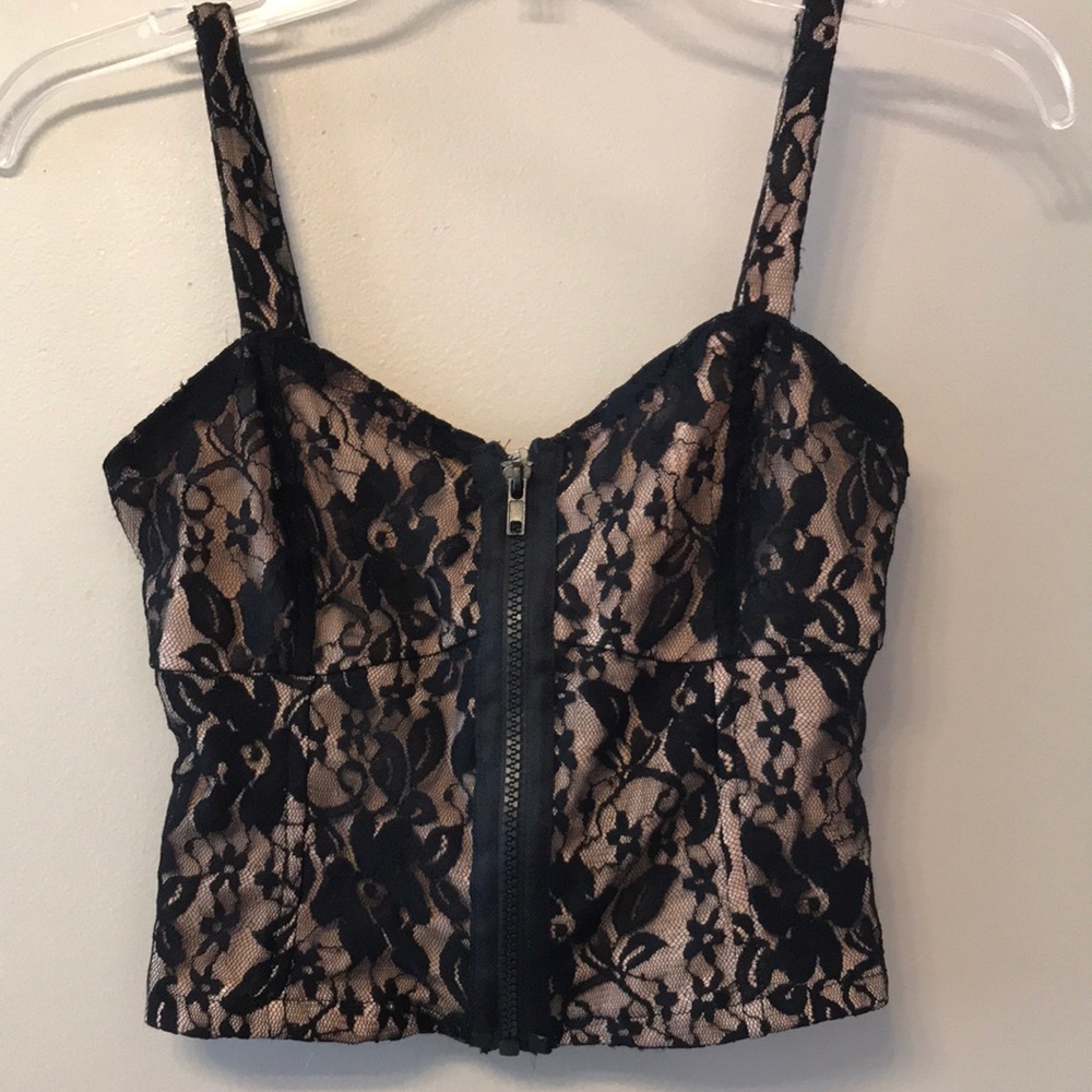 ☀️ (3 for $15) Black Lace Crop Top